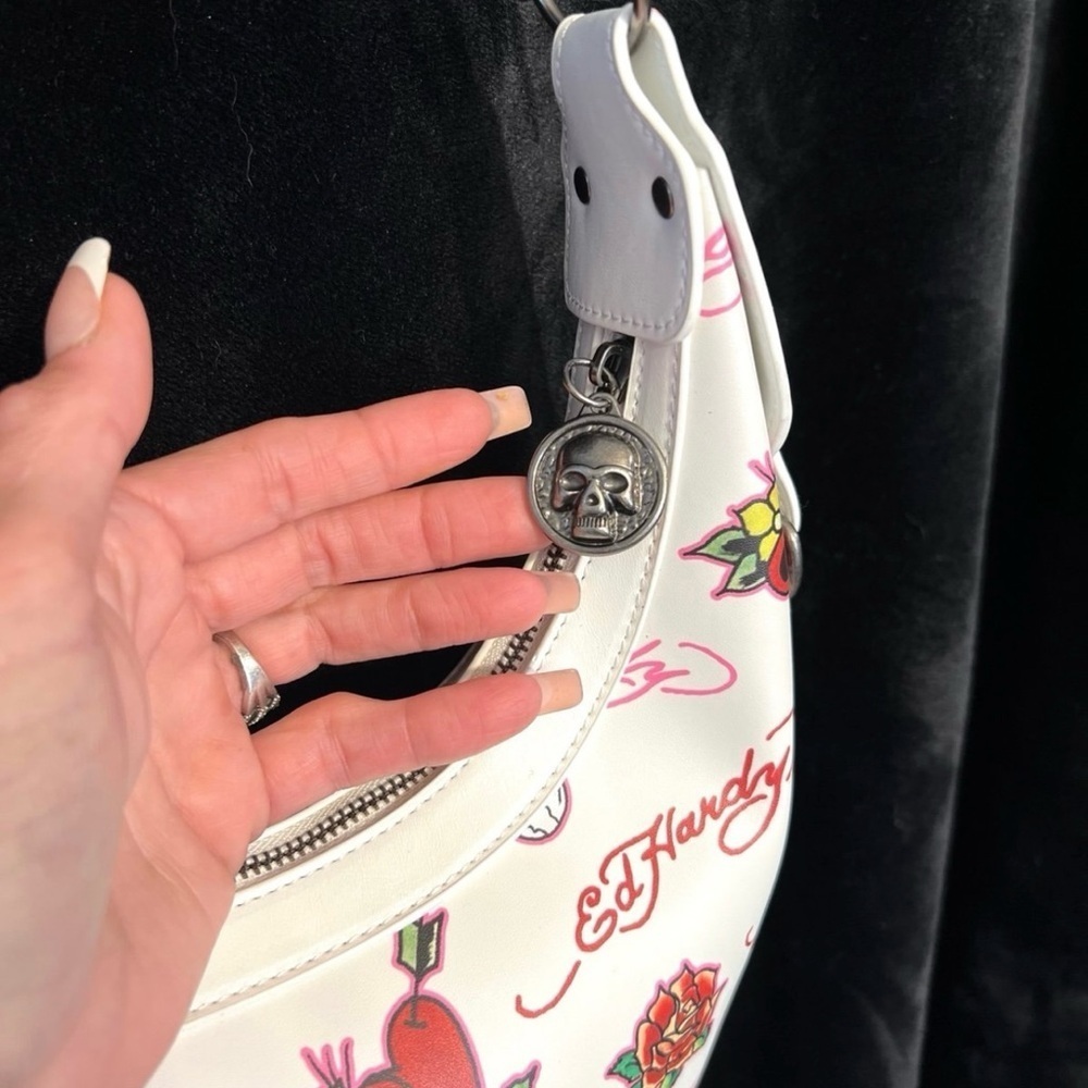 ☠️❤️ ED HARDY WHITE SHOULDER HOBO
BAG-NWT☠️❤️ - Picture 5 of 12